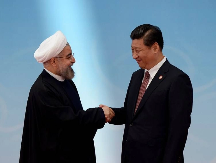 






الرئيس الصيني شي جين بينغ وروحاني                                                          (مكة)