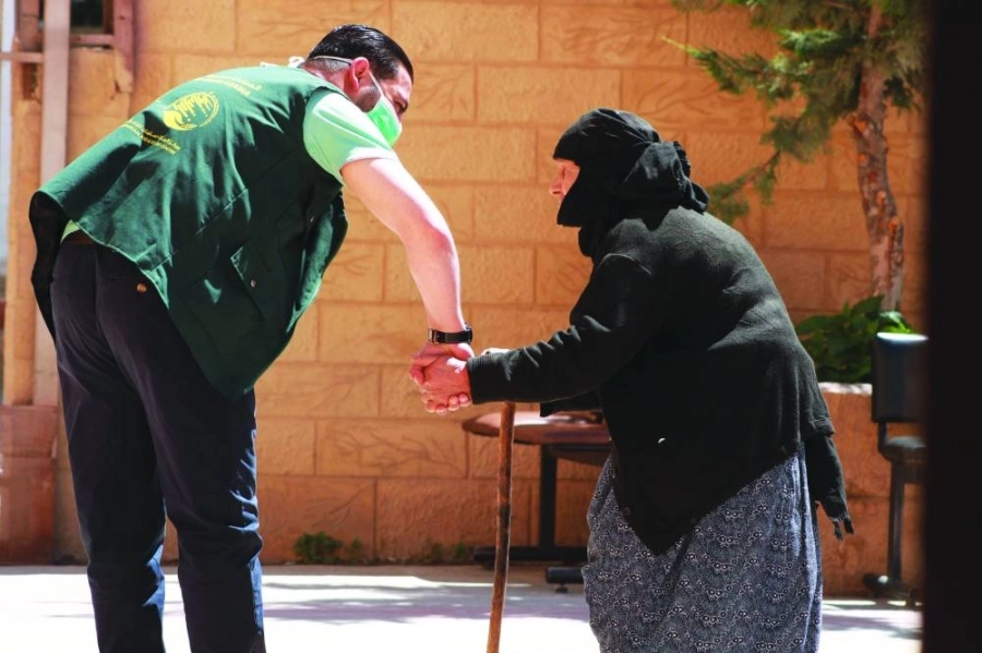 إحدى المستفيدات من خدمات مركز الأمل الطبي في بلدة عرسال بالبقاع اللبنانية المدعوم من مركز الملك سلمان للإغاثة والأعمال الإنسانية.

