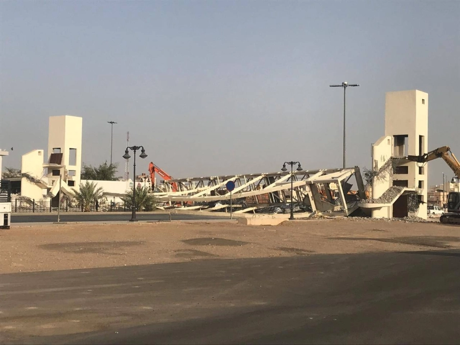 جانب من الجسر 2