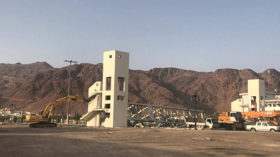 جانب من الجسر 4