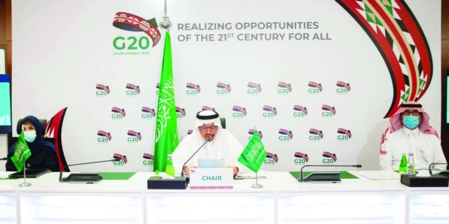 






حمد آل الشيخ مترئسا الاجتماع                                                                                     (مكة)