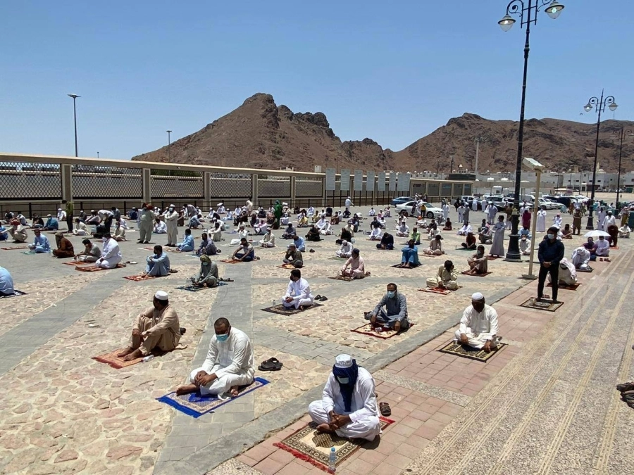 حماية تدفع بـ80 متطوعا لجامع سيد الشهداء