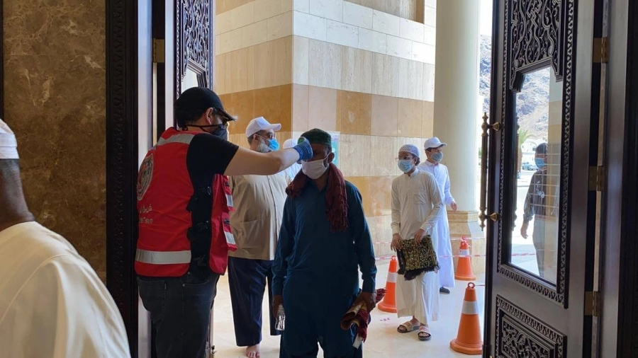 حماية تدفع بـ80 متطوعا لجامع سيد الشهداء