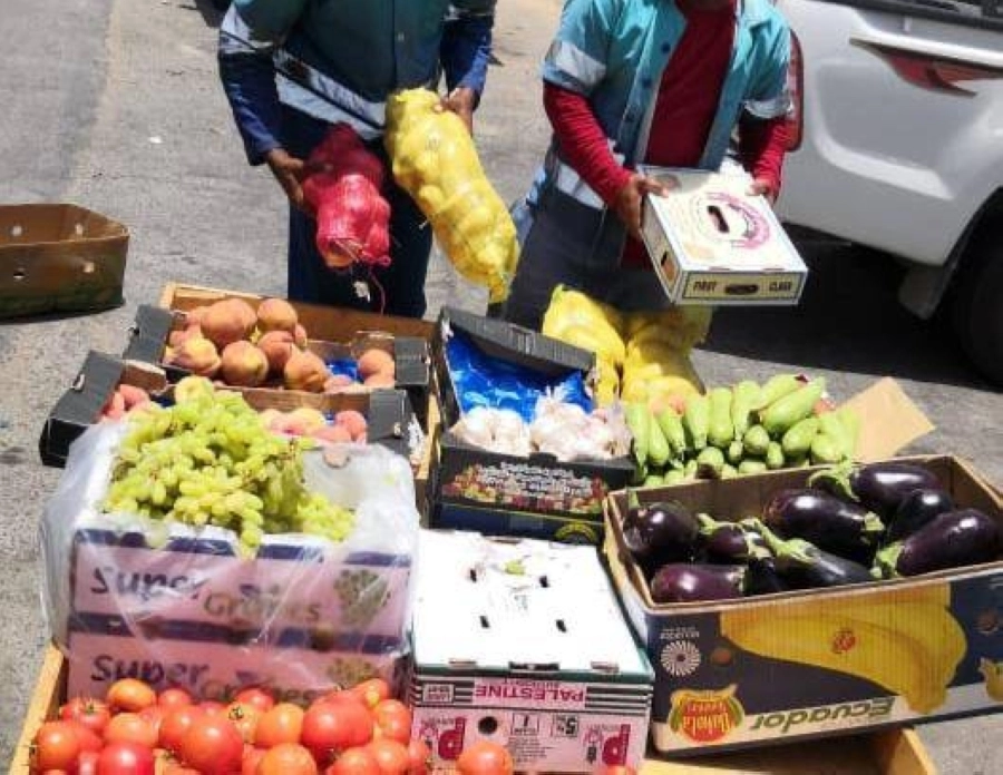 أمانة جدة تصادر 4 أطنان من الخضراوات خلال حملة على الباعة الجائلين