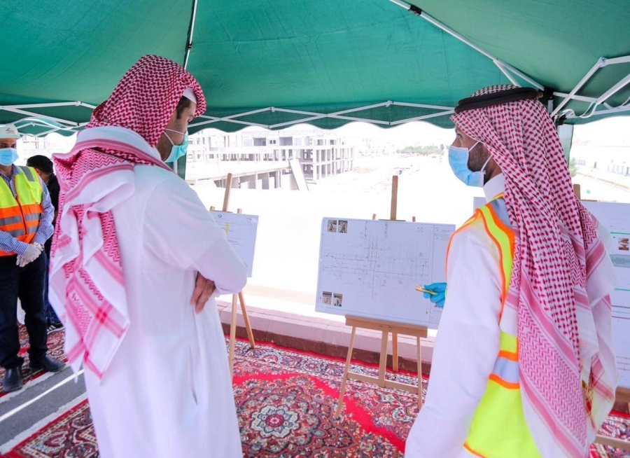أمين منطقة الرياض يوجه بسرعة إنجاز 5 مشروعات جنوب العاصمة في مدة أقصاها 8 أشهر