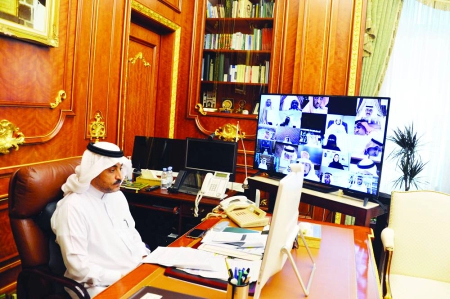 من جلسة الشورى عن بعد (مكة)