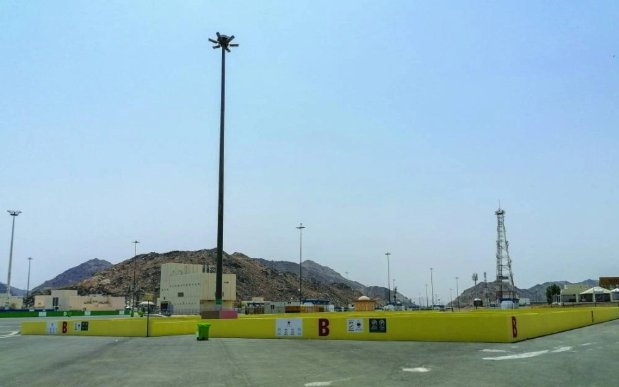 استخدام الألوان في توزيع مربعات الحجاج بمشعر مزدلفة (أنس الحارثي)