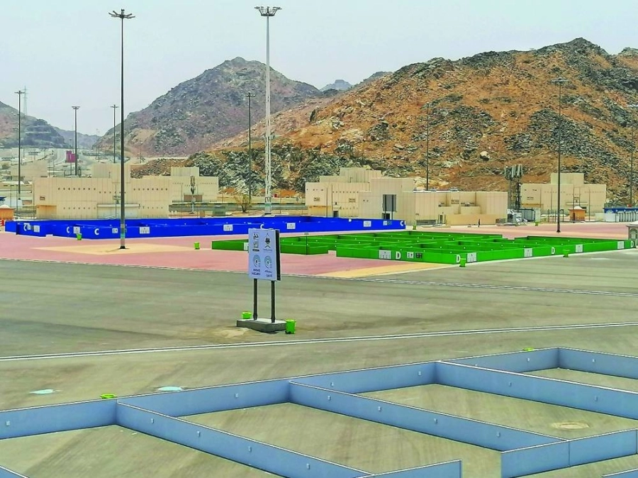 استخدام الألوان في توزيع مربعات الحجاج بمشعر مزدلفة (أنس الحارثي) 