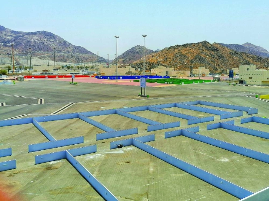 استخدام الألوان في توزيع مربعات الحجاج بمشعر مزدلفة (أنس الحارثي) 