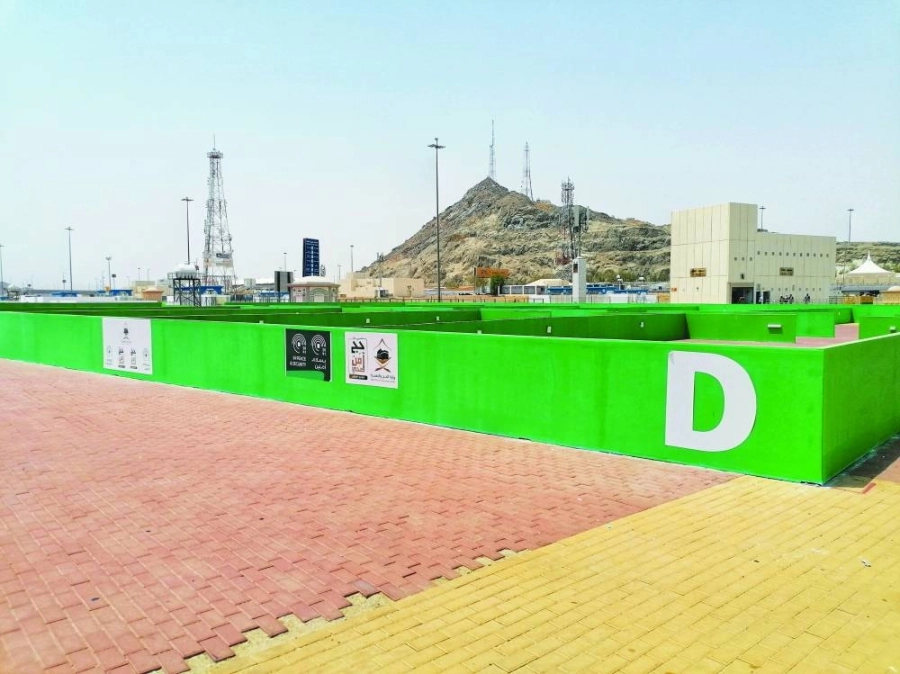 استخدام الألوان في توزيع مربعات الحجاج بمشعر مزدلفة (أنس الحارثي) 