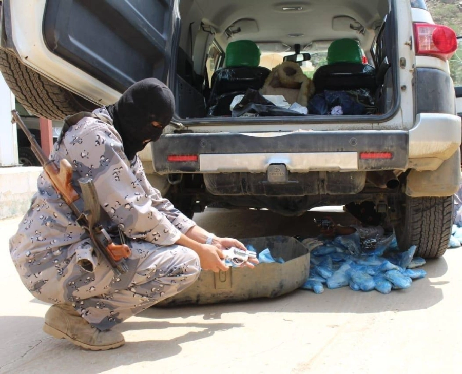 جانب من جهود رجال حرس الحدود 