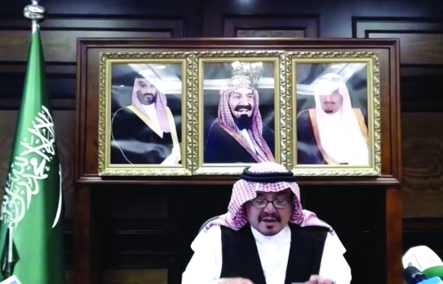 محمد بنتن متحدثا خلال الندوة (مكة)