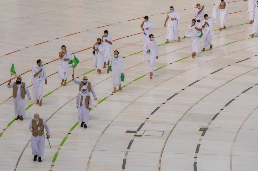 ضيوف الرحمن يؤدون طواف الإفاضة (مكة)