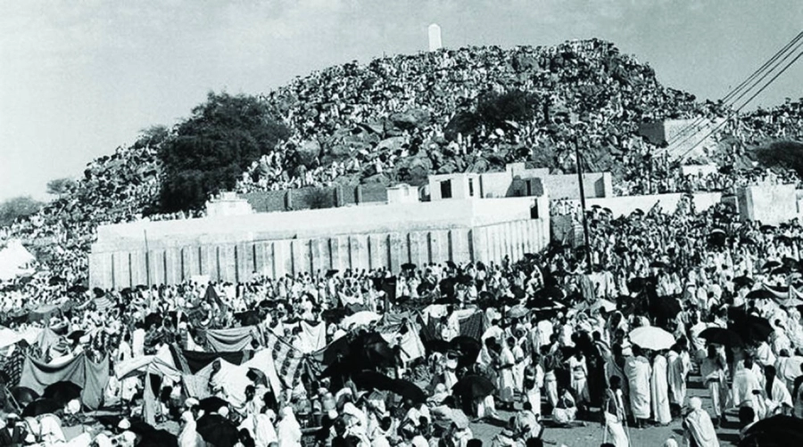 






 الحج خلال العقود الماضية                                                                    (مكة)