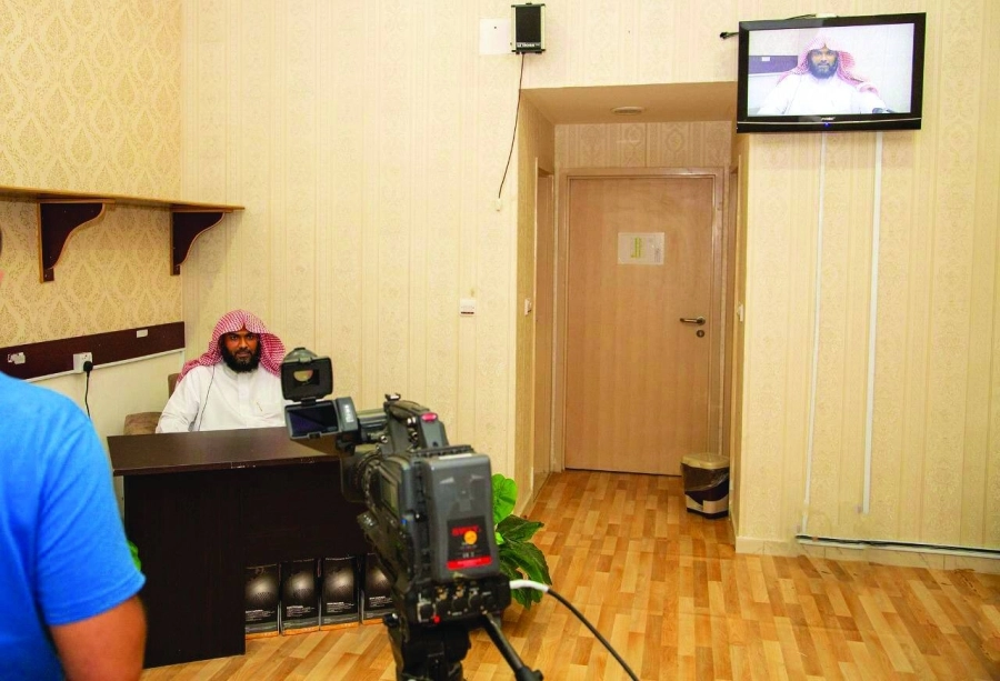 داعية يلقي محاضرة (مكة)