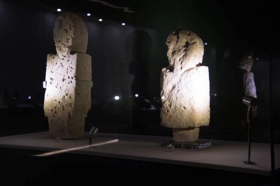 تماثيل من القرن الثاني قبل الميلاد