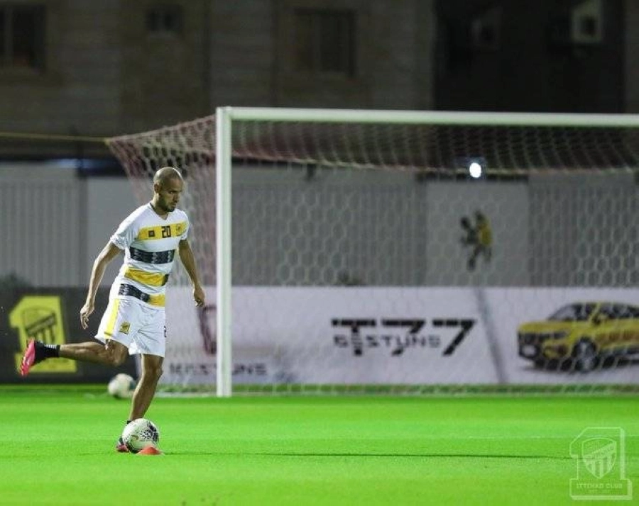 






الأحمدي يقود الاتحاد أمام أبها     (إعلامي الاتحاد)