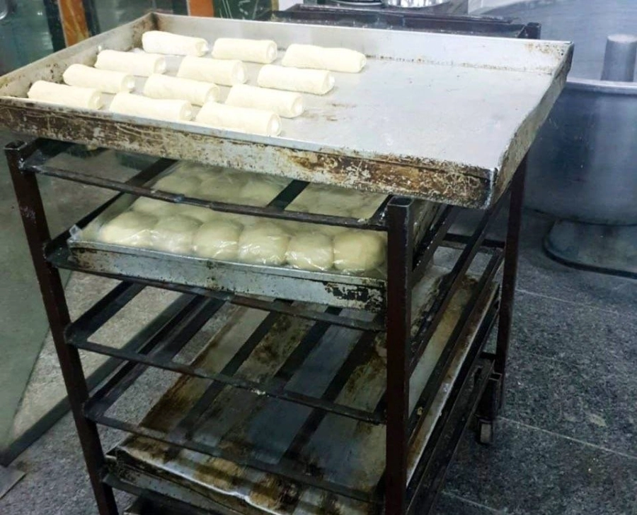 من مخالفات المخابز                                                                                                                                                                                                              (مكة)