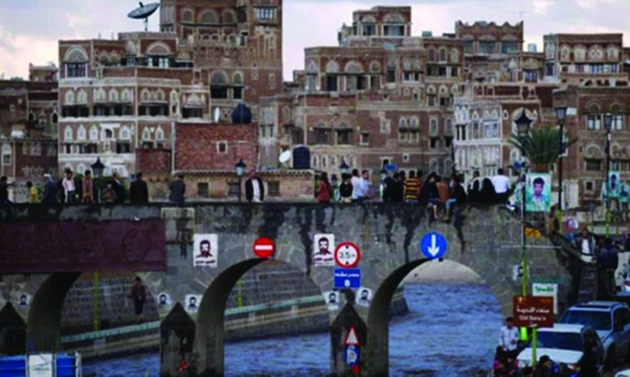 






السيول تغمر مباني صنعاء التاريخية                                                    (مكة)