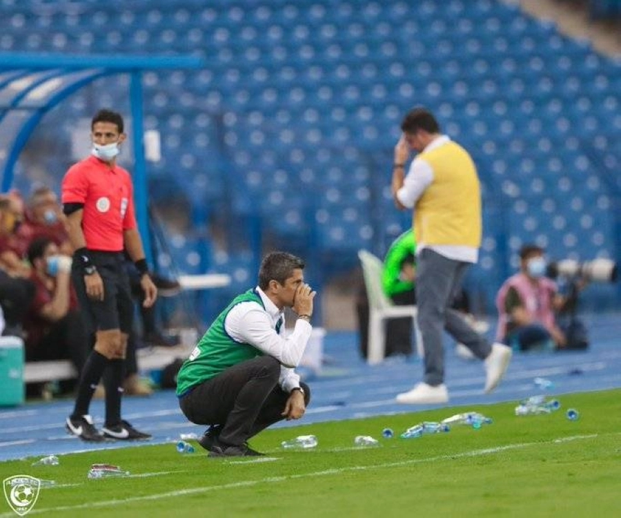 الحكم المساعد تسبب في جدل (اعلامي الهلال)