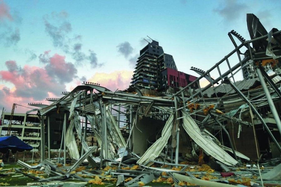 






آثار الدمار الذي تركه انفجار بيروت                                                          (د ب أ)