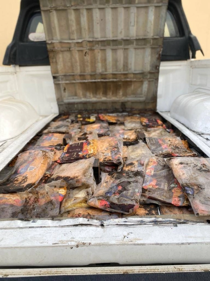 






مادة الحشيش مخبأة في صندوق المركبة            (مكة)