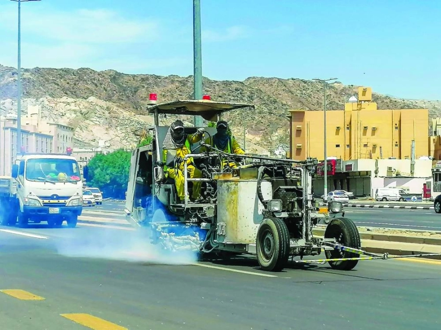 






تحبير الخطوط في طرق العاصمة المقدسة                                      (أنس الحارثي)