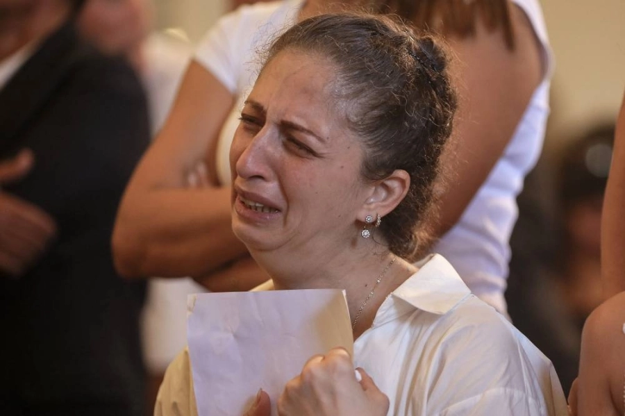 مشاهد حزن لبنانية تتكرر يوميا بسبب حزب الله (د ب أ)