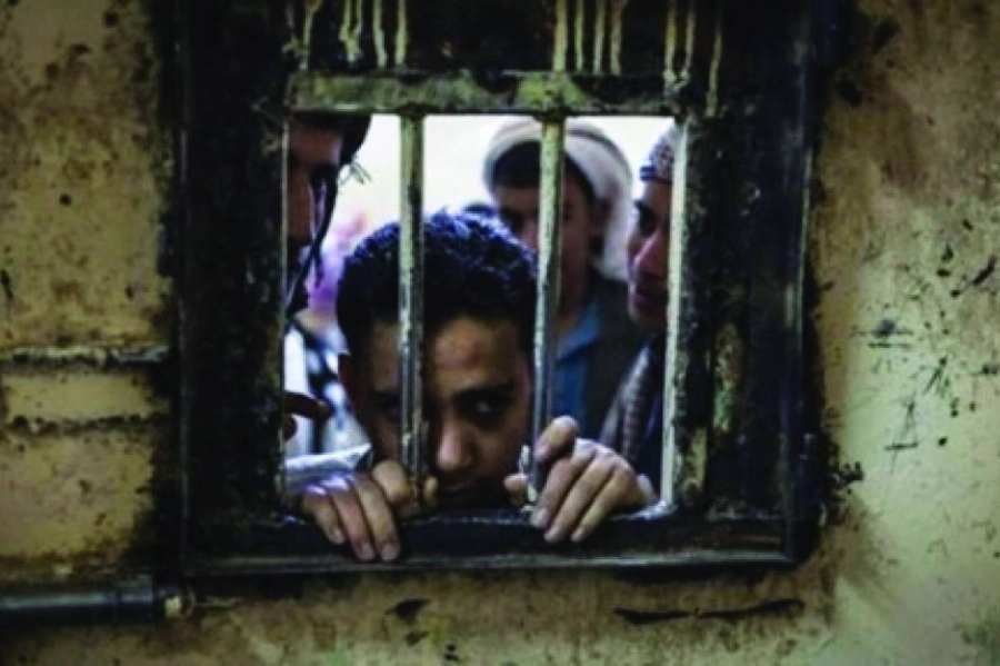 



سجون الحوثيين تشهد انتهاكات واسعة                        (مكة)