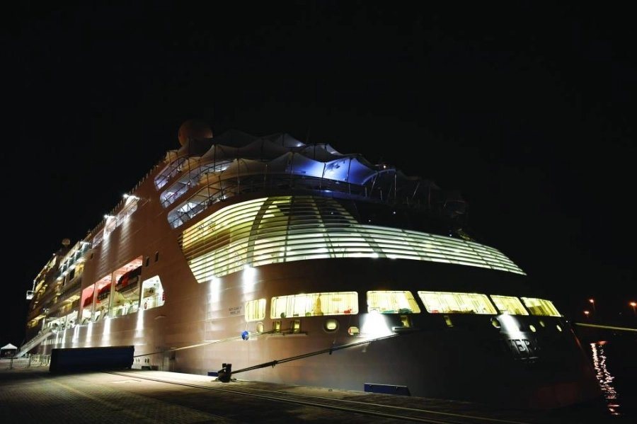 السفينة بعد انطلاقها                                                                                                                                                                                      (مكة)