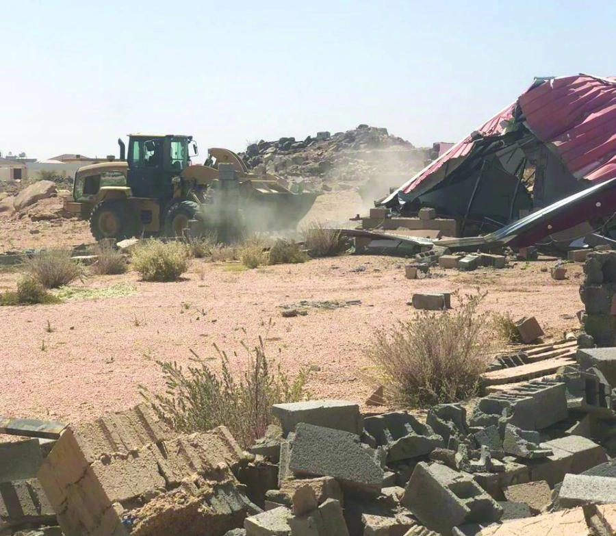 معدات الأمانة تزيل التعديات (مكة)