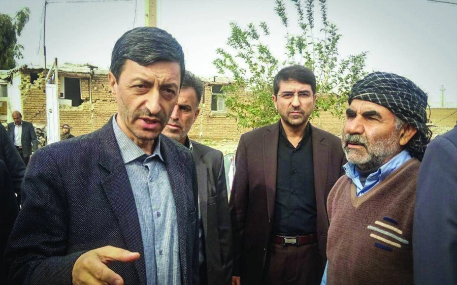 برويز فتاح في زيارة لأحد أفرع مؤسسته (مكة)