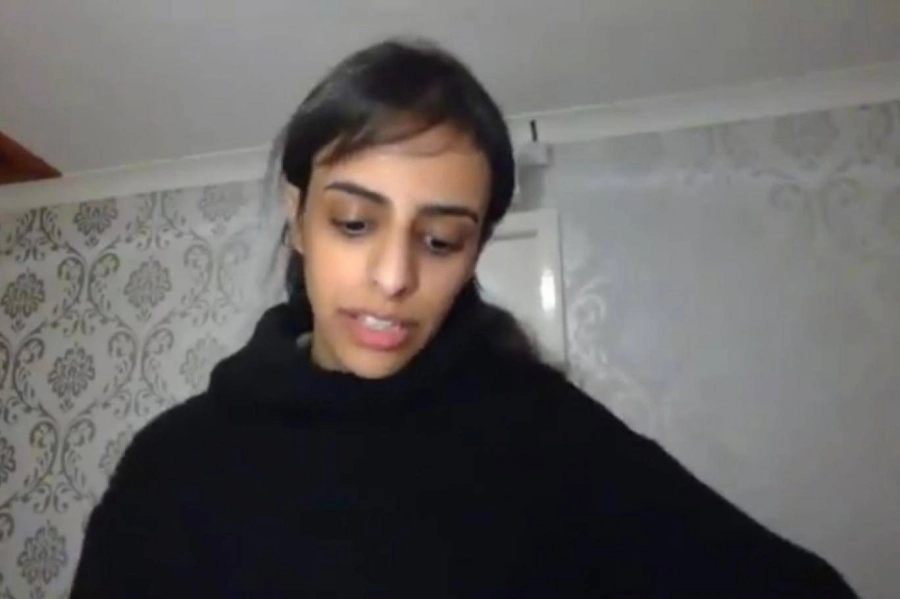 






واحدة من الفتيات القطريات الهاربات