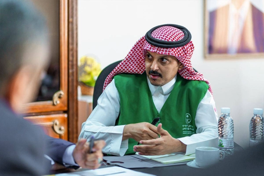 "إعمار اليمن" ينسق مع محافظ عدن لتدشين حزمة مشاريع تنموية جديدة