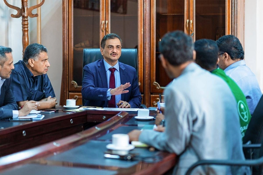 "إعمار اليمن" ينسق مع محافظ عدن لتدشين حزمة مشاريع تنموية جديدة