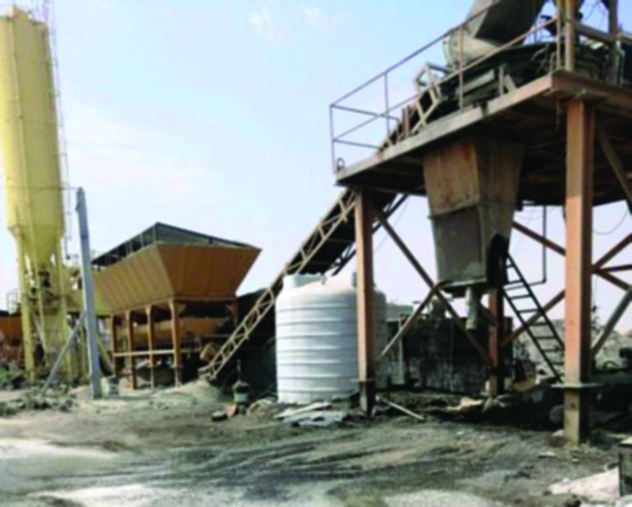 






مصنع خرسانة جرى إغلاقه                                                               (مكة)