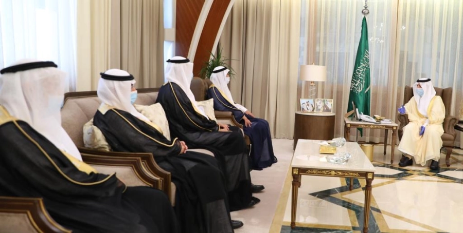 أمير الشرقية مع إدارة هيئة الصحفيين السعوديين