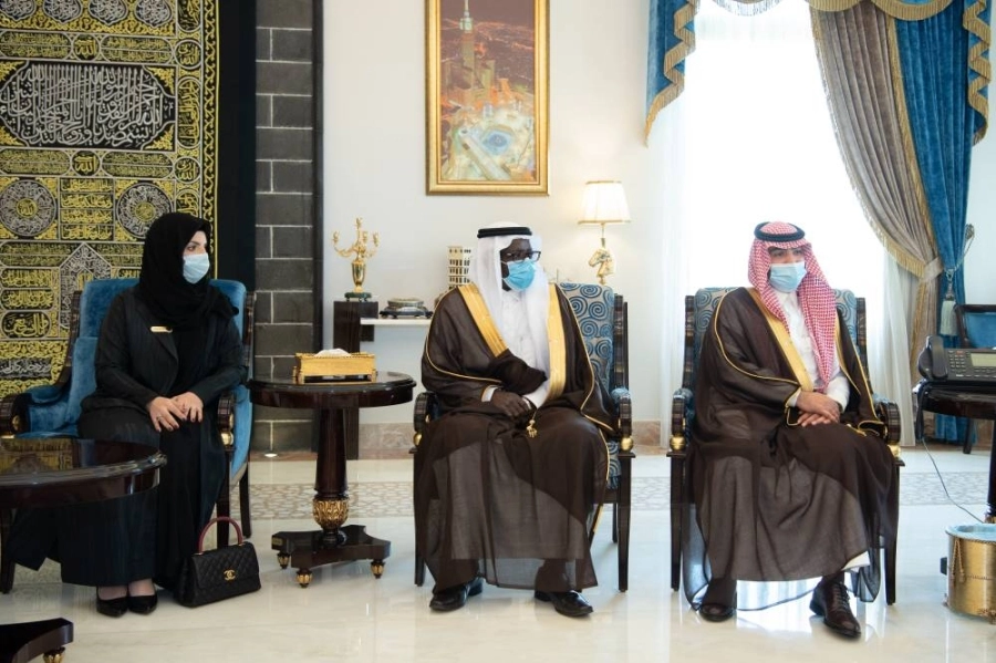 الأمير خالد الفيصل يستقبل مدير عام معهد الإدارة لتعزيز التعاون المشترك بين الإمارة والمعهد (مكة)