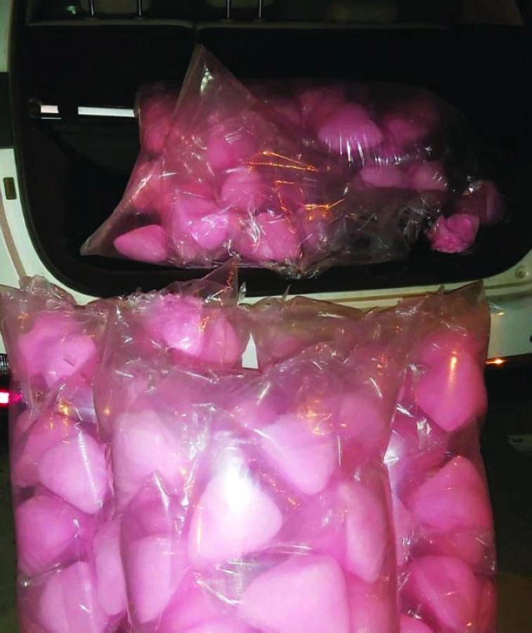 حلوى ضبطت مع أحد الباعة                                                                                                                                                                           (مكة)         