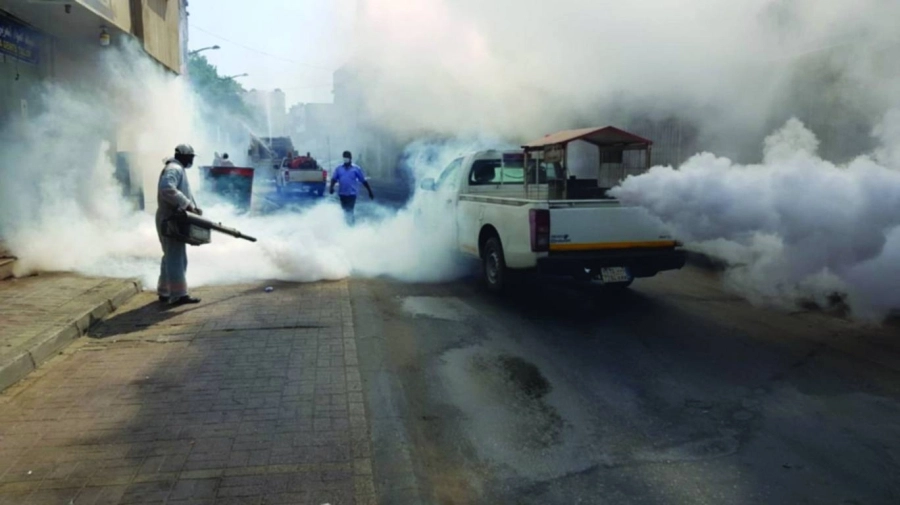 فرق الأمانة خلال عملية التعقيم                      (مكة)