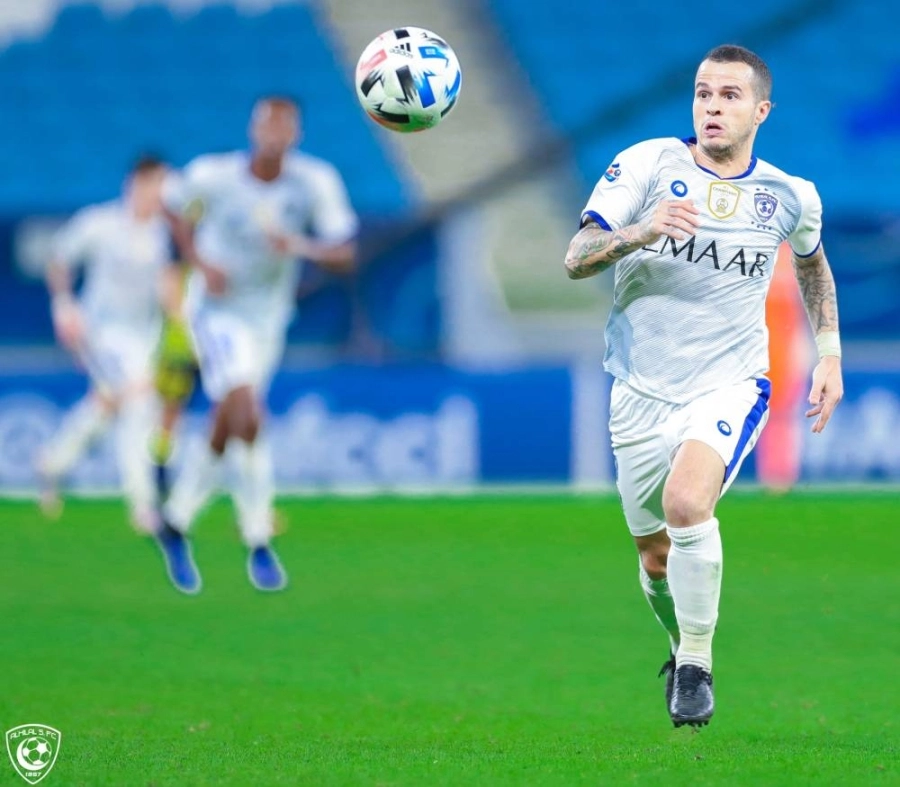 






سيباستيان جيوفينكو           (إعلامي الهلال)