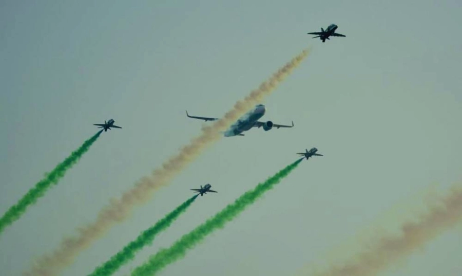 جانب من الاستعراض                                                                                                                                                  (واس)