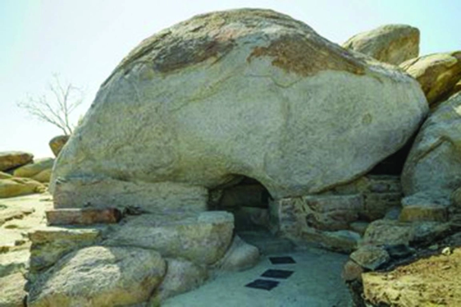 بعد إزالة الكتابات المشوهة (مكة)