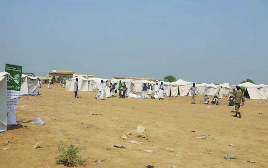 






الخيام التي تم نصبها للنازحين