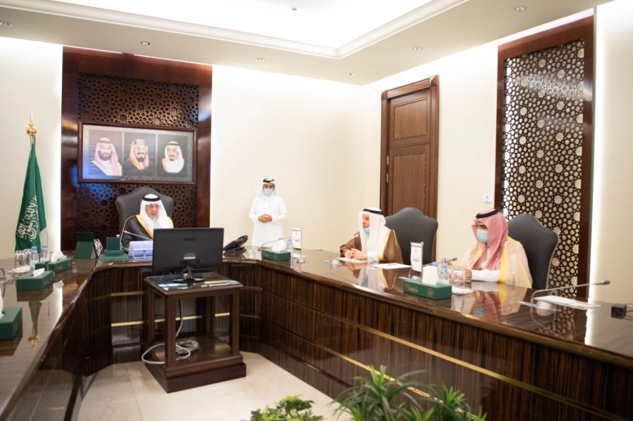 اجتماع عرض مشاركة جامعة الملك عبدالعزيز في ملتقى مكة الثقافي