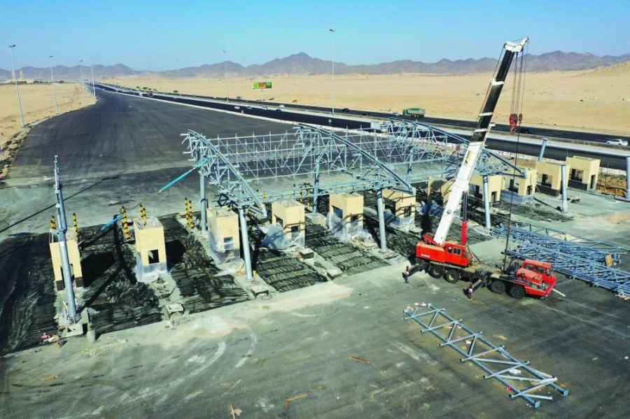 



من أعمال تركيب المظلات                                                                       (مكة)