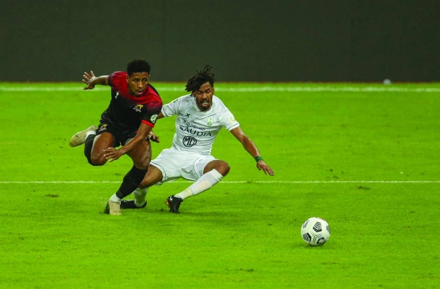 تنافس مثير بين الأهلي والوجدة (ياسر بخش)