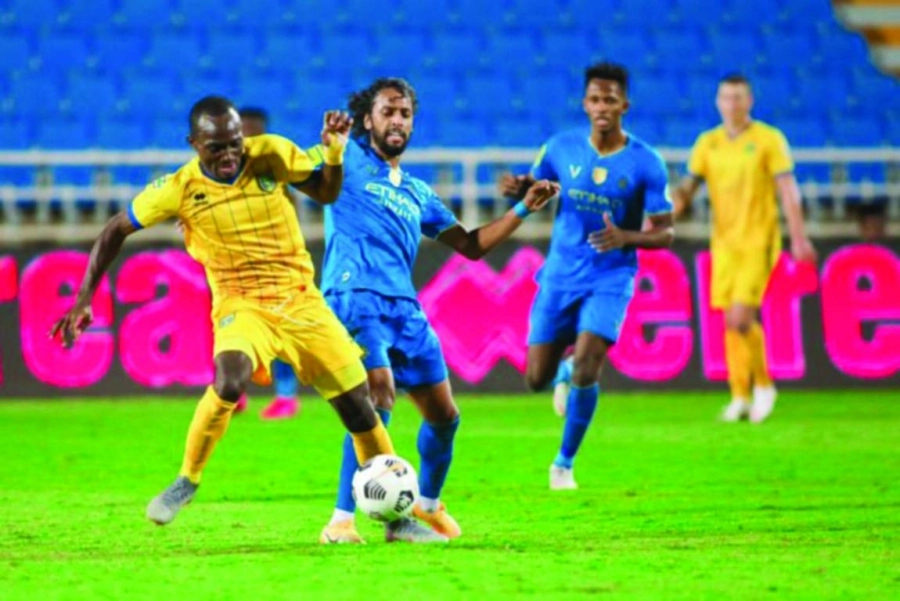 صراع على الكرة في لقاء التعاون والنصر (اعلامي النصر)