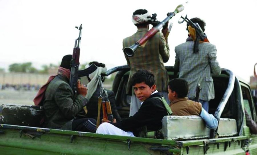 



مسلحون حوثيون أغلبهم من الأطفال                                               (مكة)