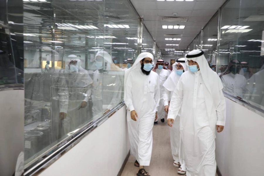 جولة لرجال أعمال على المدينة الصناعية بالعاصمة المقدسة